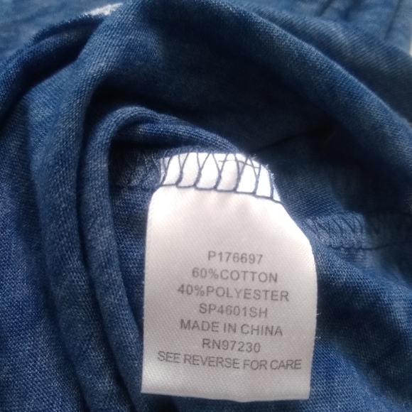 New 🎀 Almost Famous popover long sleeves - Picture 5 of 5